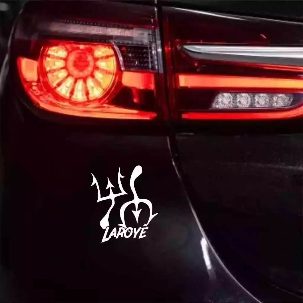 Miniatura 4 de Adesivo Recortado - LAROYÊ 16x14cm