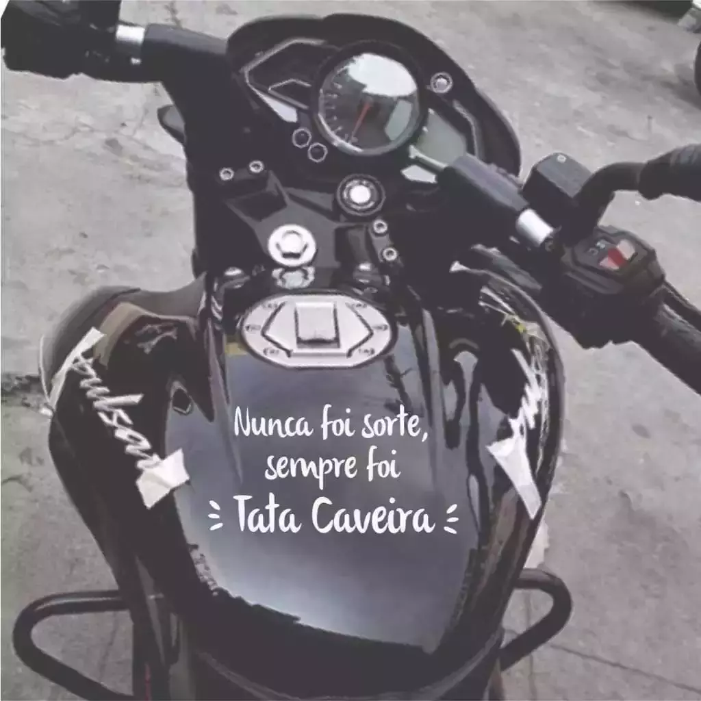 Miniatura 6 de Adesivo Recortado - Nunca foi Sorte, Sempre foi TATA CAVEIRA 16X8 cm Umbanda Candomblé Artigos Religiosos Adesivos Carro Stickers Exu Pomba Gira